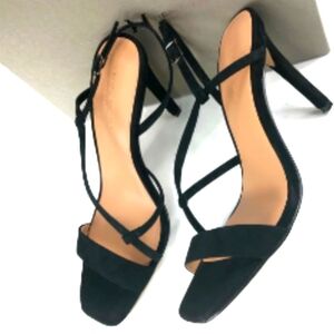 Halston Herritage Isla Sandel